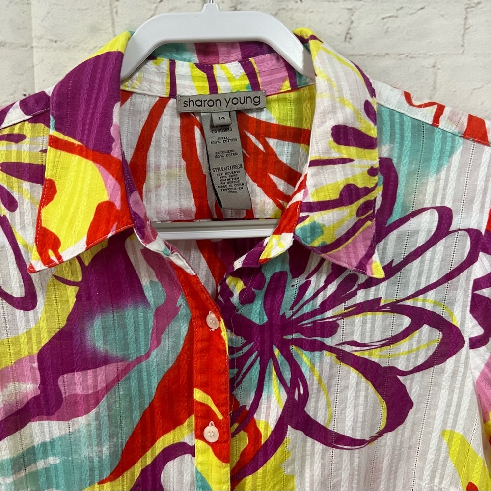 Sharon Young Top Womens Size Colorful Artsy Abstract Floral 3/4 Sleeve Button Up - Picture 10 of 11